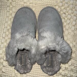 UGG slippers size 8